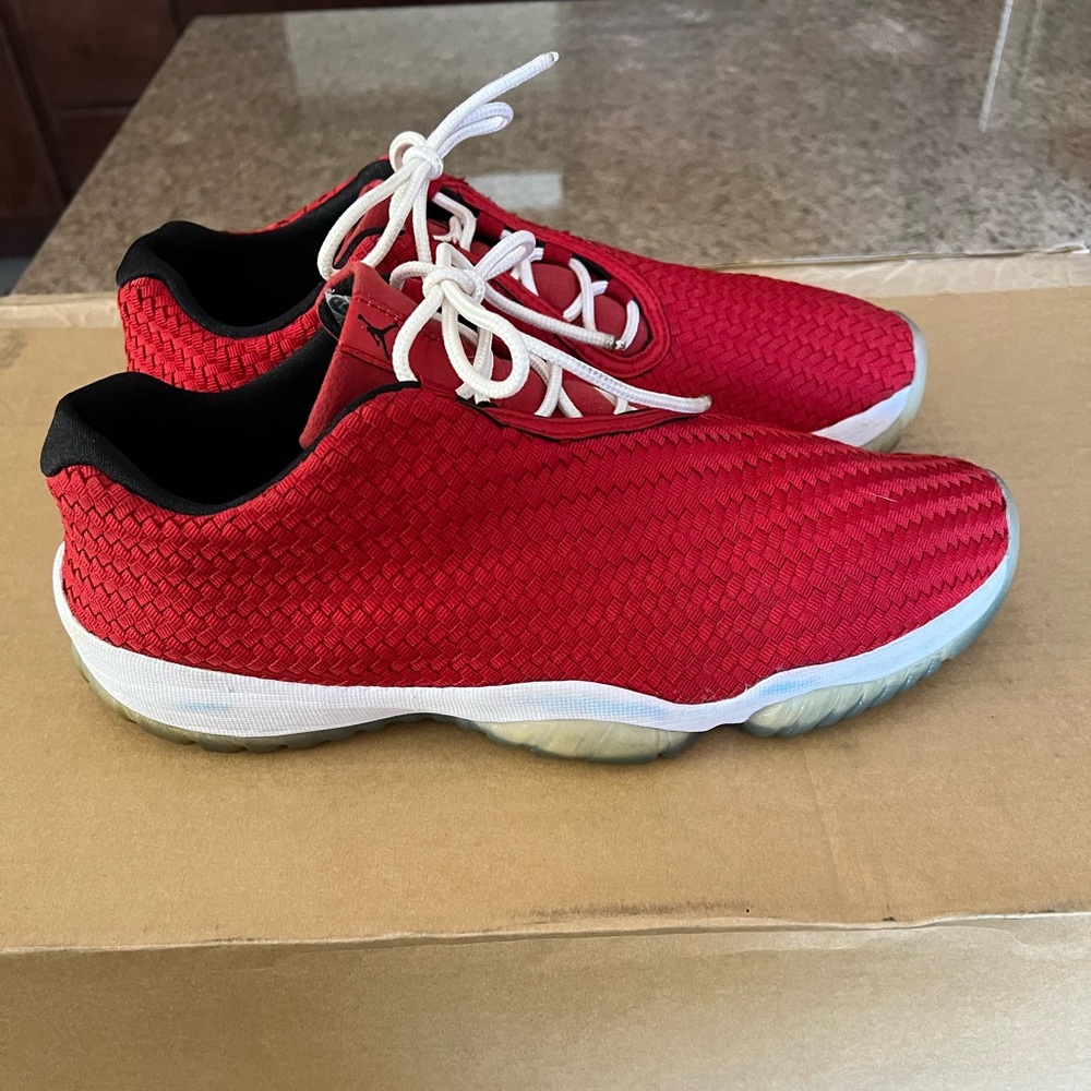 Nike Air Jordan Future Low (Red/White) Size 10 (Mens)